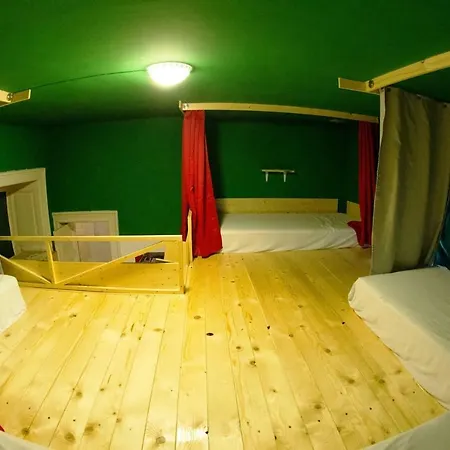 Cloud 9 House Boekarest