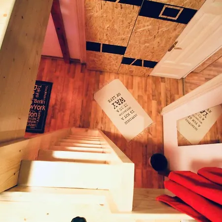 Cloud 9 House דירה