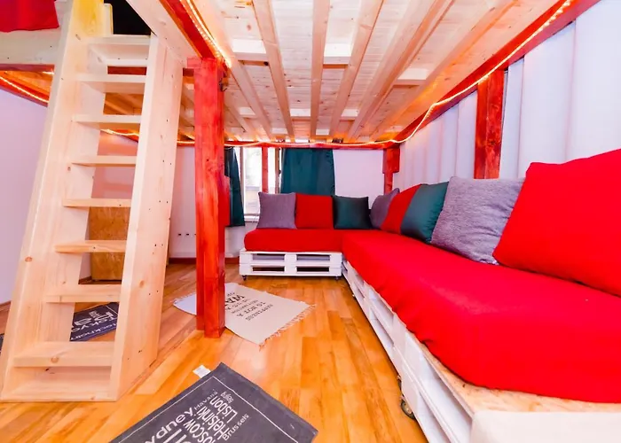 Cloud 9 House Апартаменты